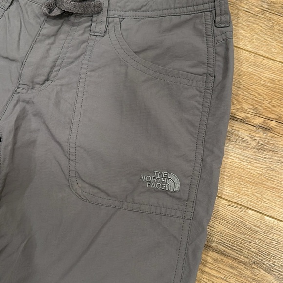 THE NORTH FACE Women’s Pants in Excellent Condition Size Zero - Picture 2 of 7